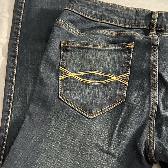 Abercrombie and Fitch Super Skinny Jeans - Picture 5 of 8